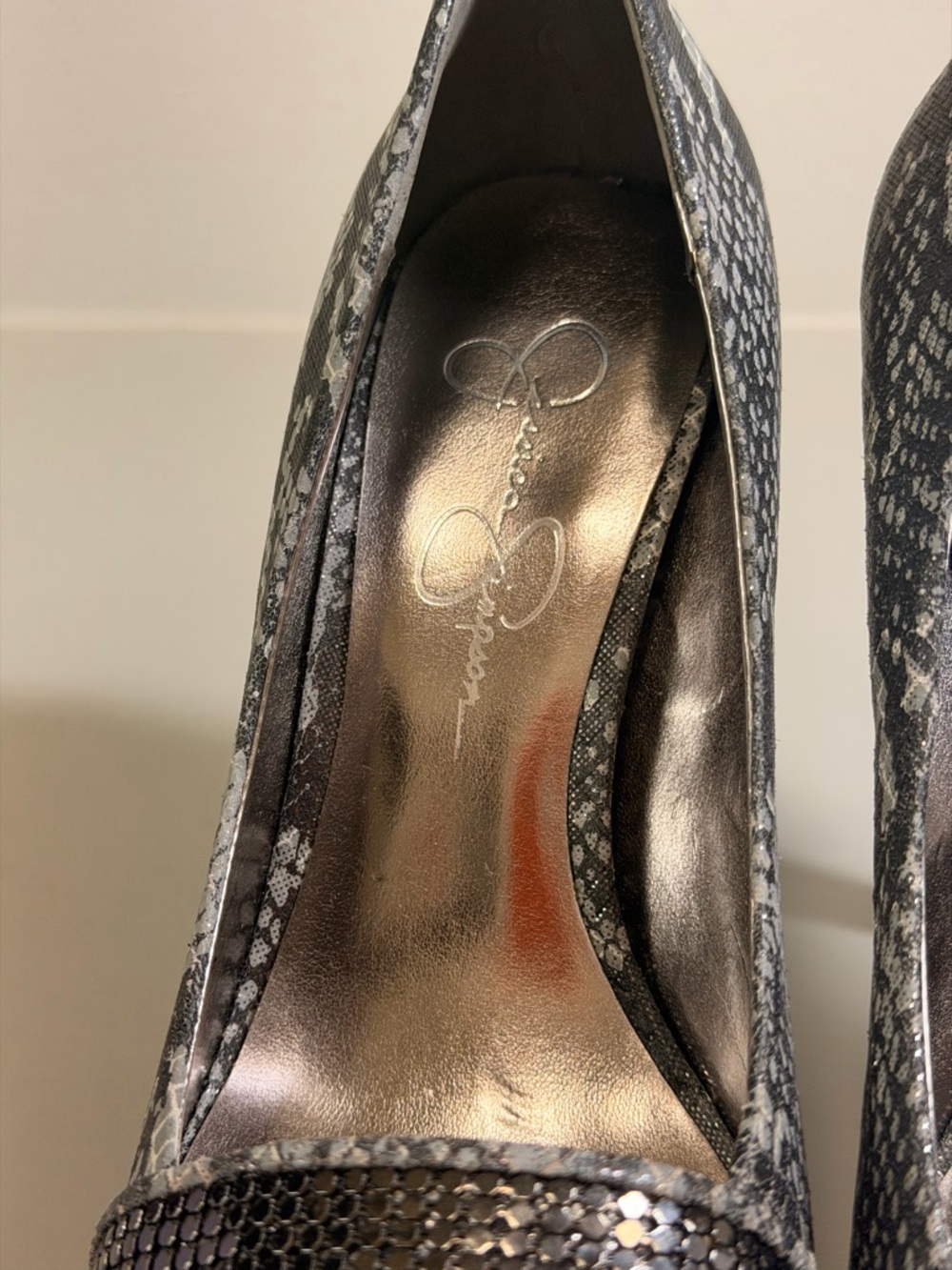 NWT! Jessica Simpson Gray Snake-Print Platform Peep-Toe Heels - Picture 6 of 16
